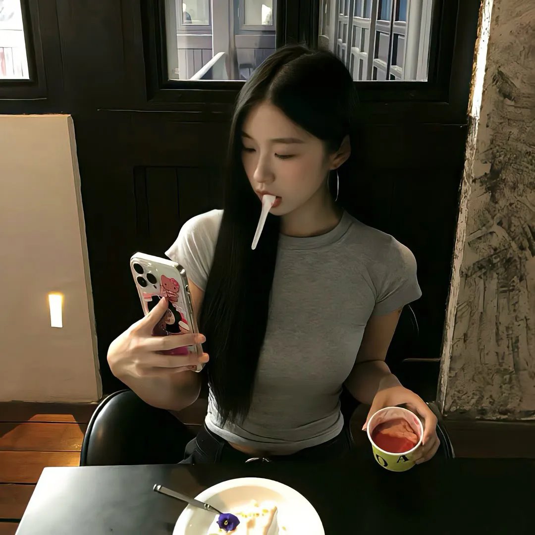 姑娘， 望着我
